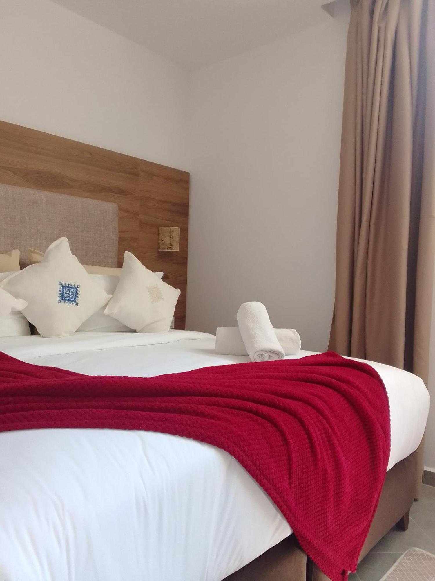 Hotel Mechouar Plaza Есувейра Екстериор снимка