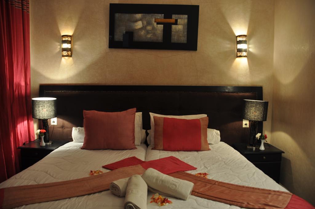Hotel Mechouar Plaza Есувейра Екстериор снимка