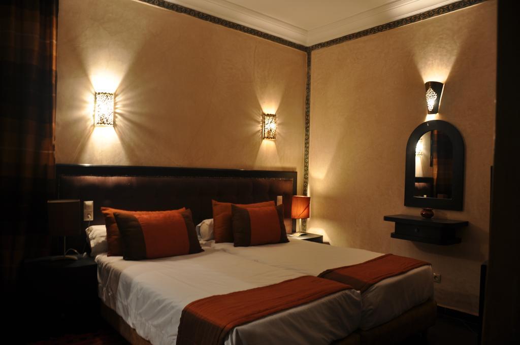 Hotel Mechouar Plaza Есувейра Екстериор снимка