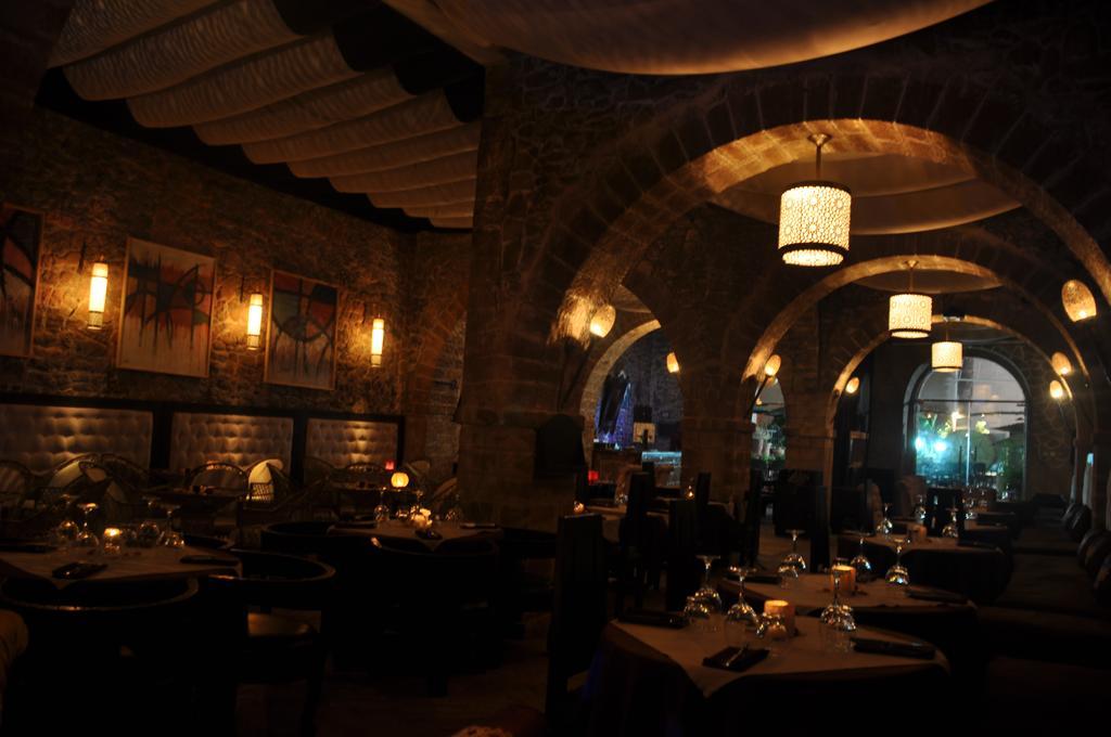 Hotel Mechouar Plaza Есувейра Екстериор снимка
